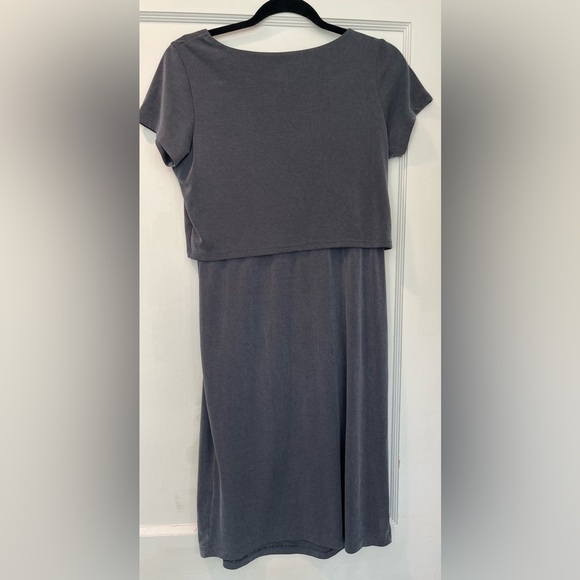 A Pea in the Pod Grey Tiered Textured Stretch Maternity Nursing Dress Size Small - Picture 3 of 8